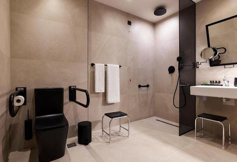 חדר סטנדרט מותאם לאדם עם מוגבלויות, Athenarum Portus Life & Style