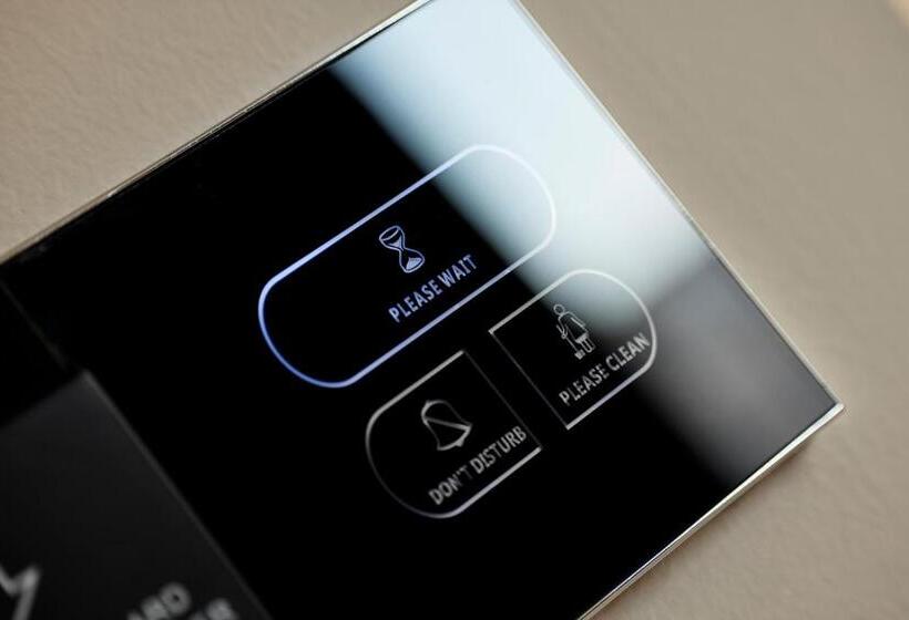 סוויטה דלוקס, Athenarum Portus Life & Style