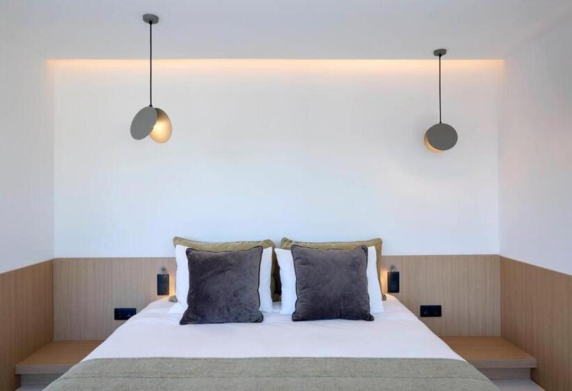 Стандартный Номер Кровать Кинг, Twinn Downtown Piraeus, Santikos Collection