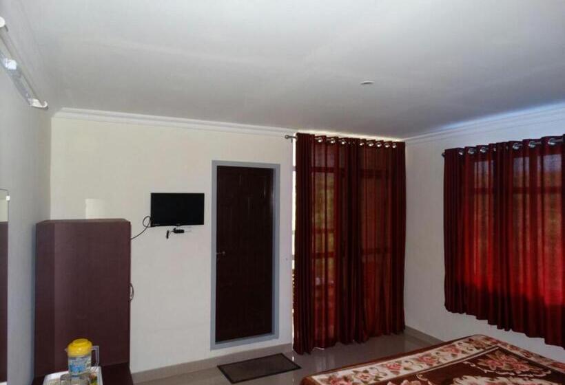 اتاق لوکس با بالکن, Eden Holidays Ev