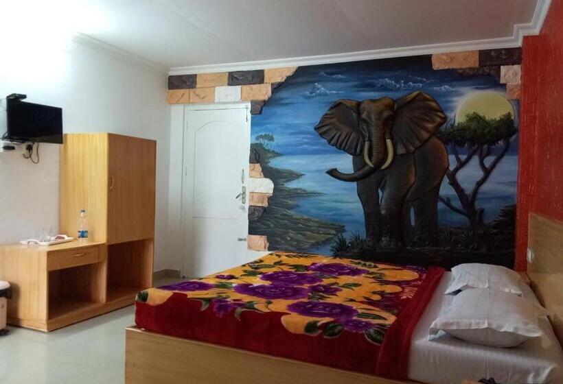 اتاق لوکس با بالکن, Eden Holidays Ev