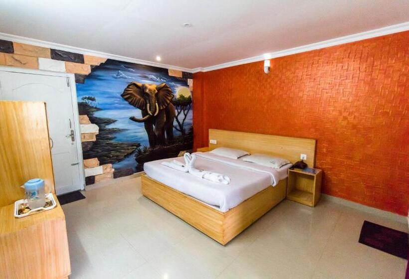 اتاق لوکس با بالکن, Eden Holidays Ev