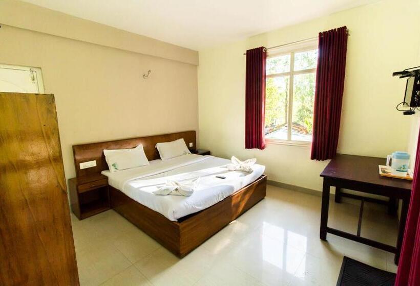 اتاق لوکس, Eden Holidays Ev