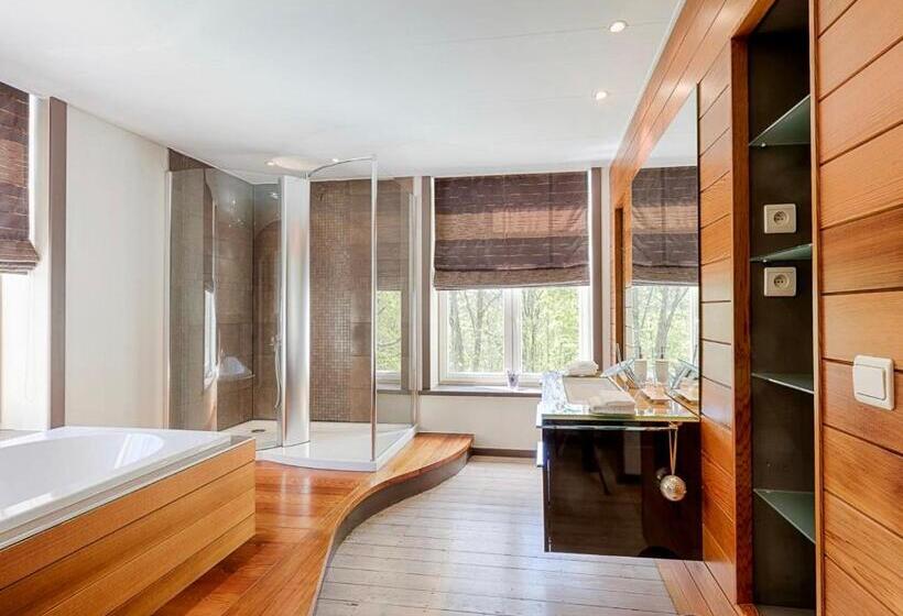 デラックスルーム, Château Chevalier Des Montys