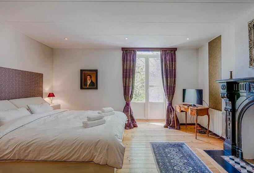 Номер Deluxe, Château Chevalier Des Montys