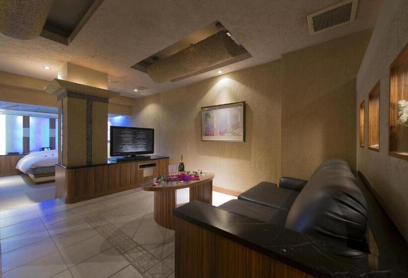 小型套房, Chateau Briant