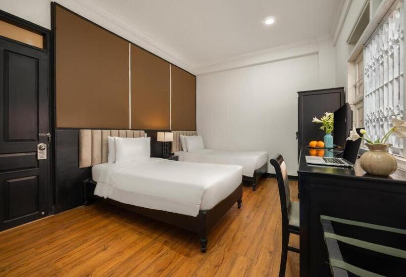 اتاق لوکس, Kly Boutique