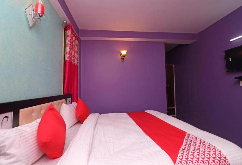 Трехместный Номер Классика, Oyo Black Rose