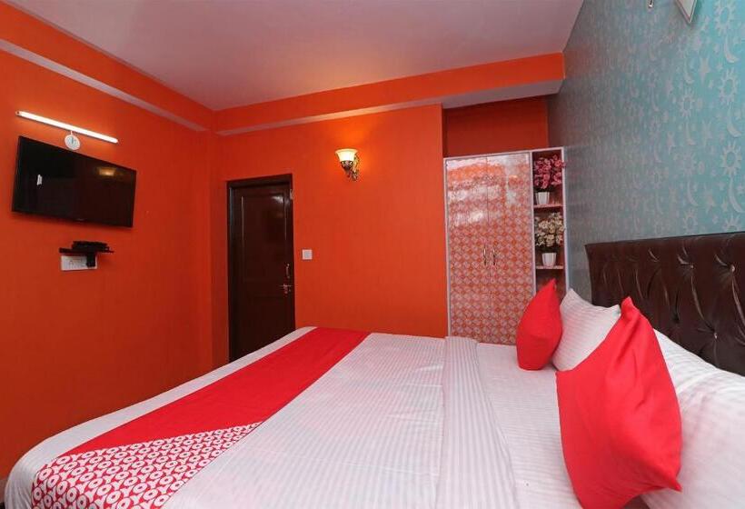 Трехместный Номер Классика, Oyo Black Rose