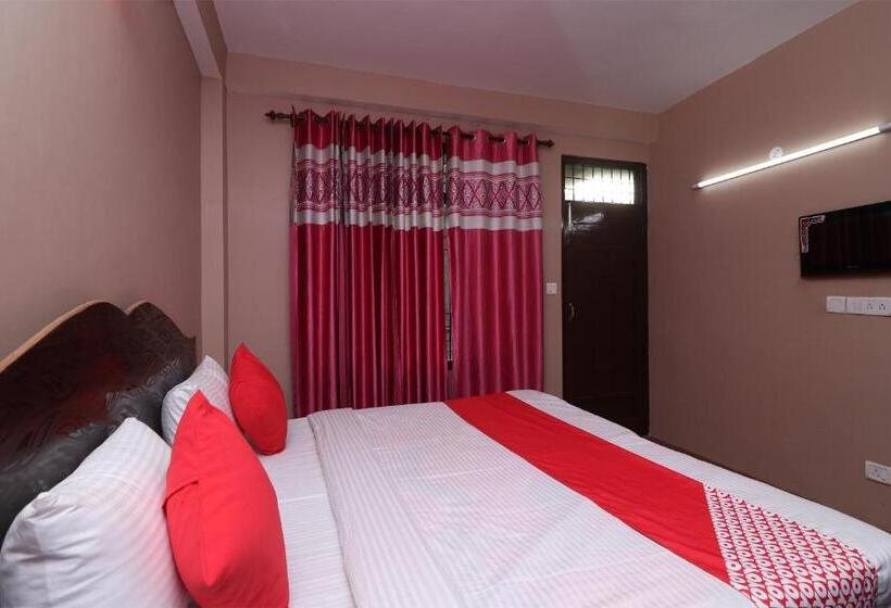 Трехместный Номер Классика, Oyo Black Rose