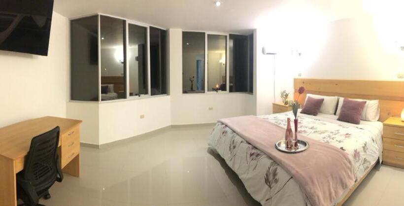 سوئیت با تخت بزرگ, Cb Cajamarca Huacariz