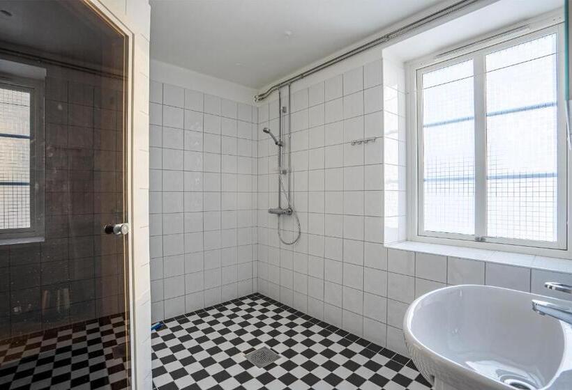 דירת חדר סופריור, L Grelsby Strand