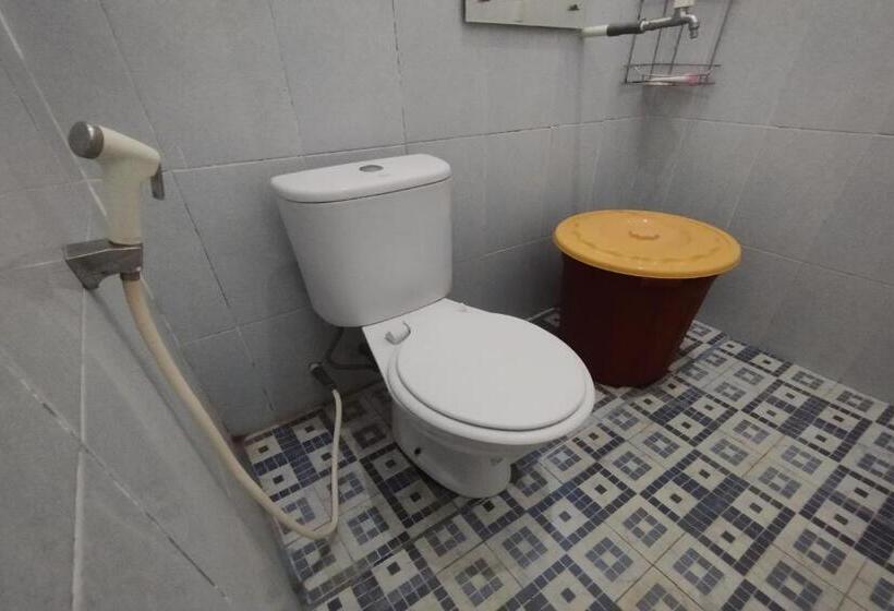 Номер Deluxe, Oyo 93618 Homestay Bonjeruk