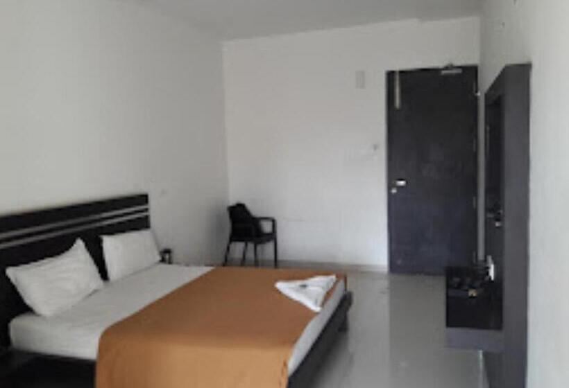 Quarto Deluxe Individual, Panchavad Pride , Nashik