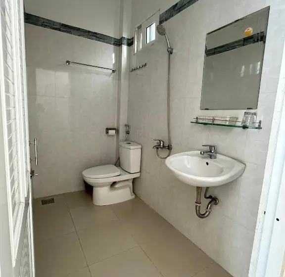 اتاق استاندارد با چشم‌انداز استخر, Pharos Guesthouse