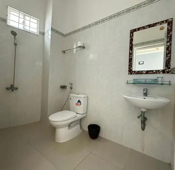 اتاق استاندارد چهار تخته, Pharos Guesthouse