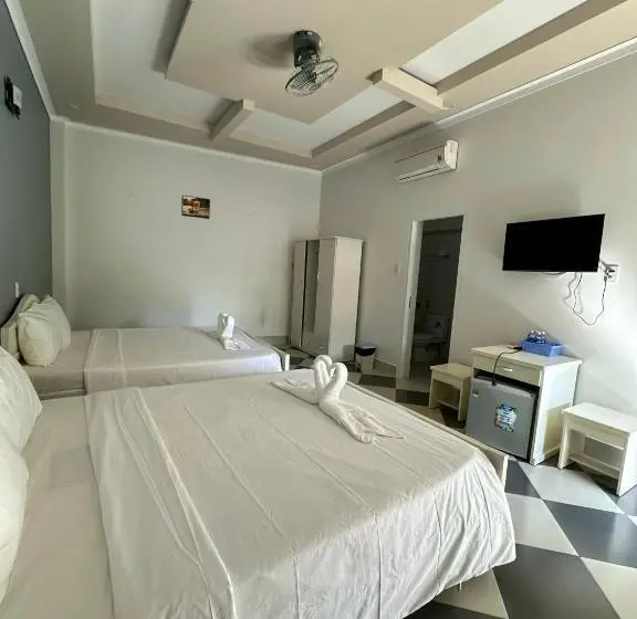 اتاق استاندارد چهار تخته, Pharos Guesthouse