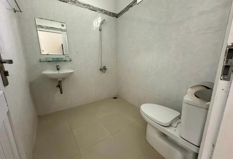 اتاق استاندارد چهار تخته, Pharos Guesthouse
