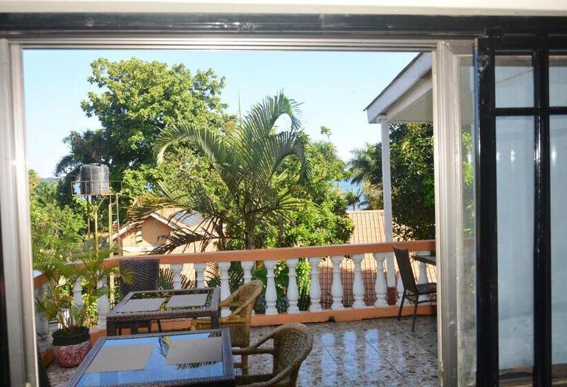 اتاق استاندارد یک نفره, Lakeshore Bed And Breakfast