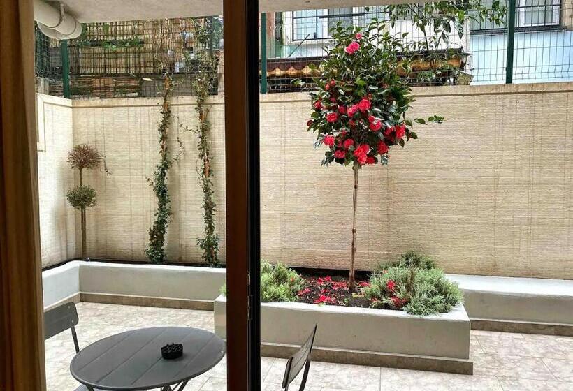 套房带园景, B Suites