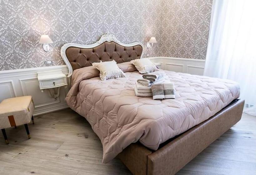 Номер Superior, Casa Tarducci