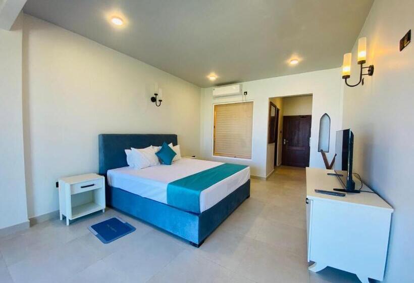 Номер Deluxe, Hiru Beach Resort