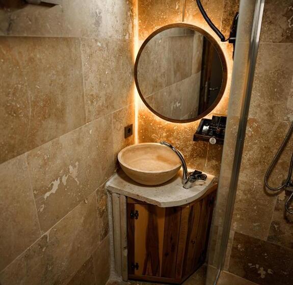 סוויטה דלוקס, Lost City Cappadocia