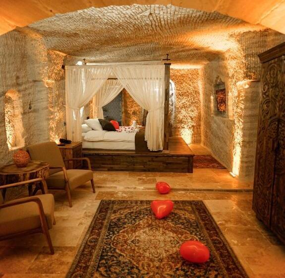 מיטת קינג בסוויטה, Lost City Cappadocia