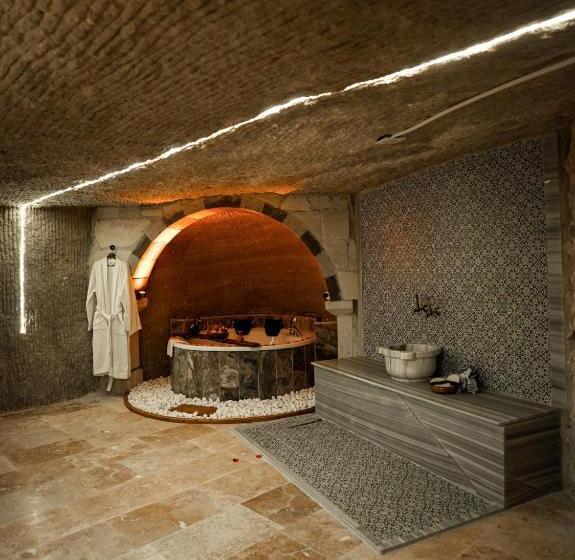 스위트 킹사이즈 침대, Lost City Cappadocia