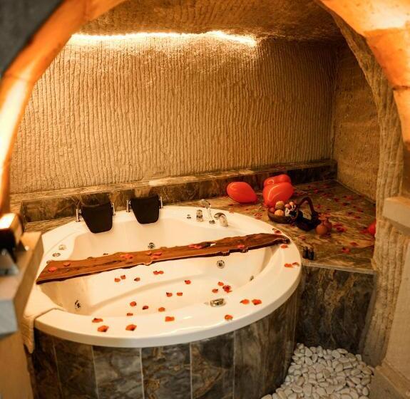 סוויטה עם ג'קוזי, Lost City Cappadocia