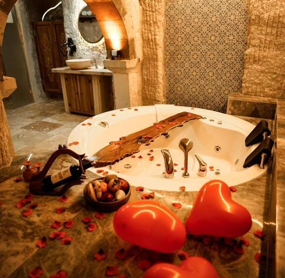 סוויטה עם ג'קוזי, Lost City Cappadocia