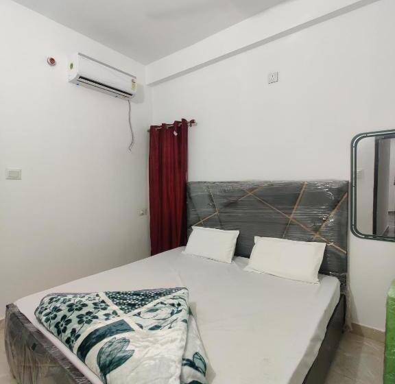 اتاق لوکس, Rama Inn