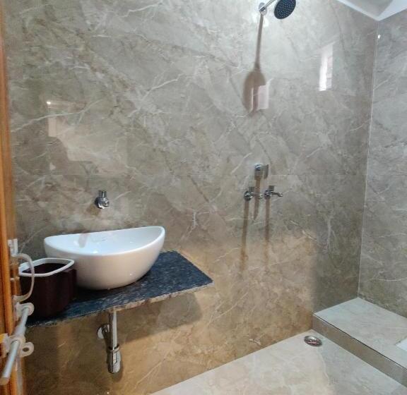 اتاق استاندارد, Rama Inn