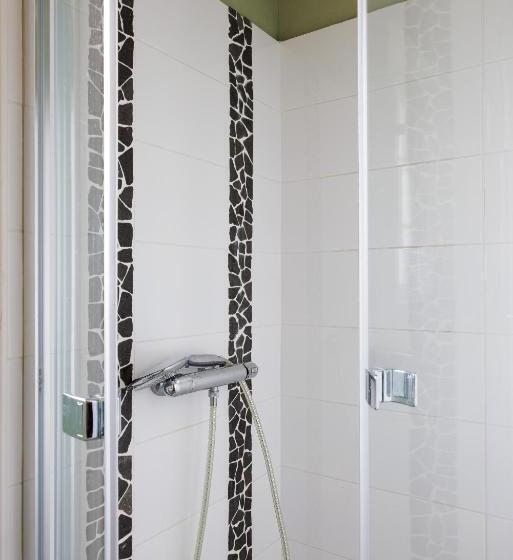 חדר סטנדרט, Arveil