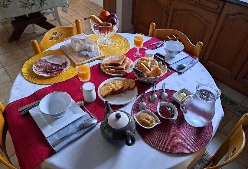 חדר משפחתי, Arveil