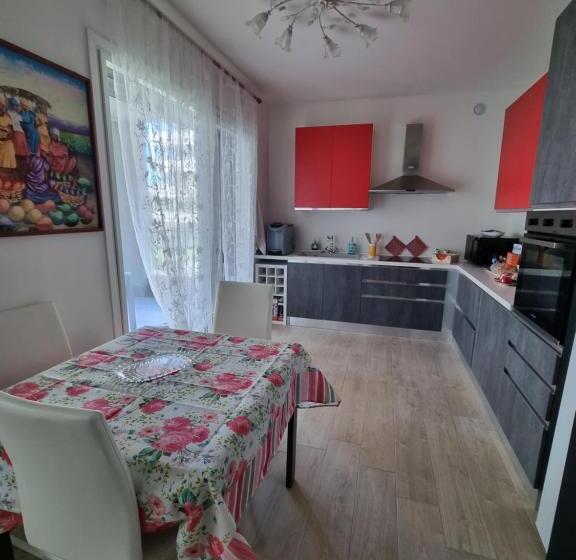 חדר סטנדרט לשלושה עם טרסה, New Living Milano