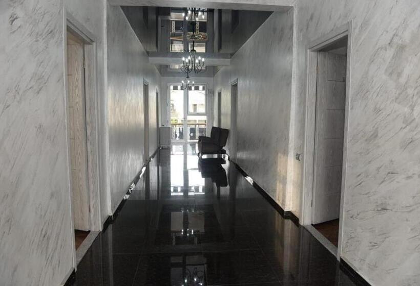 Четырехместный Номер Стандарт, Emilia