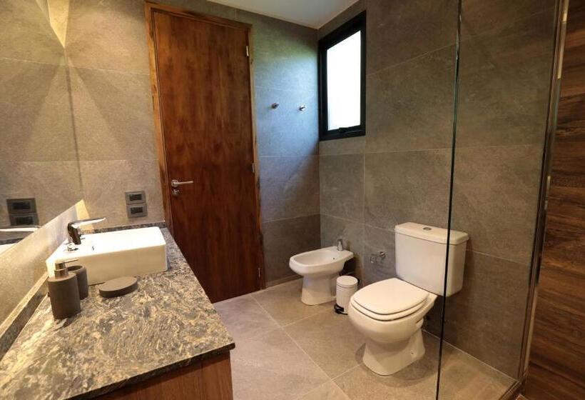 غرفة قياسية مطلّة علي الحديقة, Heura Petit