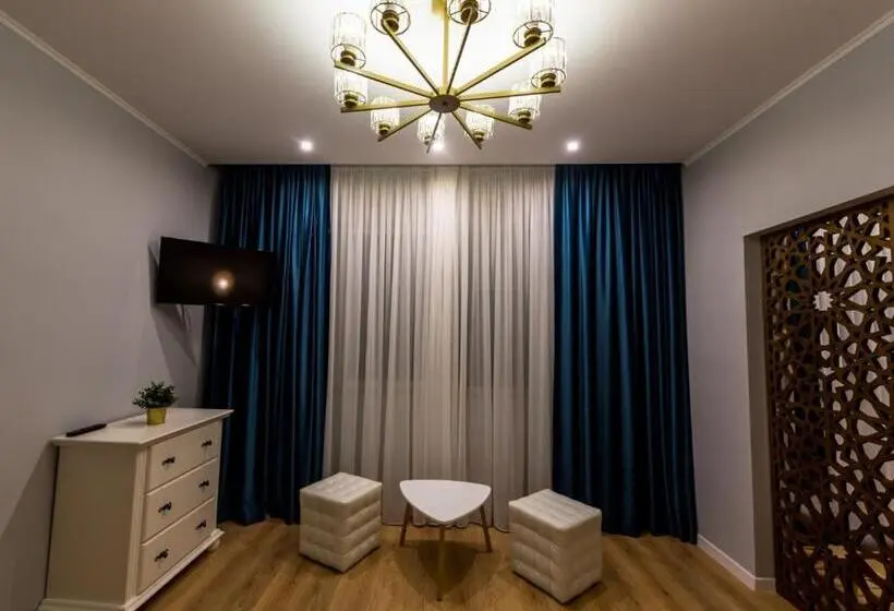 Huoneisto 1 Makuuhuone Allasnäkymä, Kaleh Boutique Villa