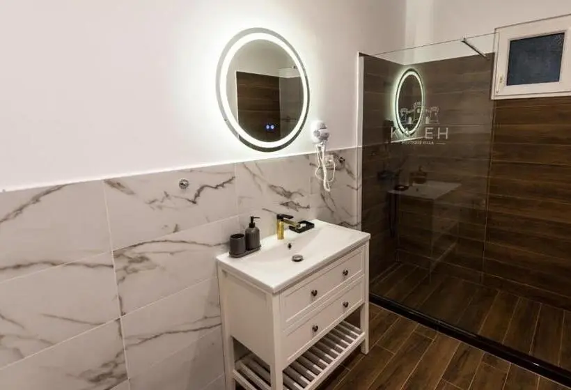Huoneisto 1 Makuuhuone Allasnäkymä, Kaleh Boutique Villa
