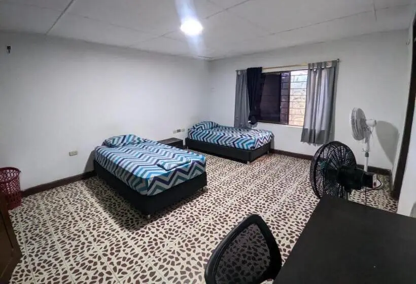 スタンダードルーム, Hostal  Ciudad Jardin