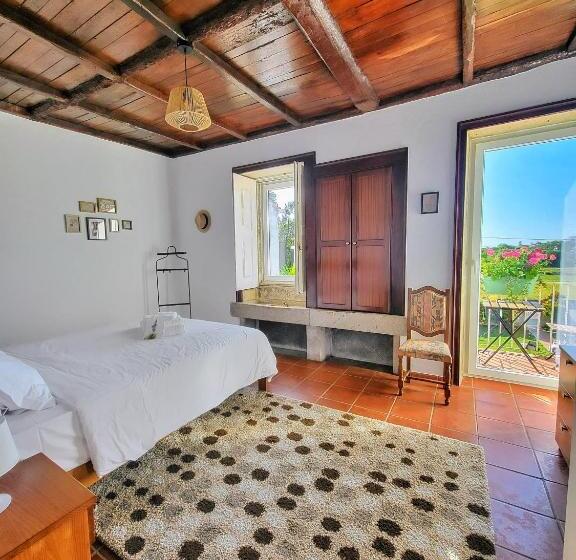 اتاق استاندارد با بالکن, Torre De Santiago Guest House