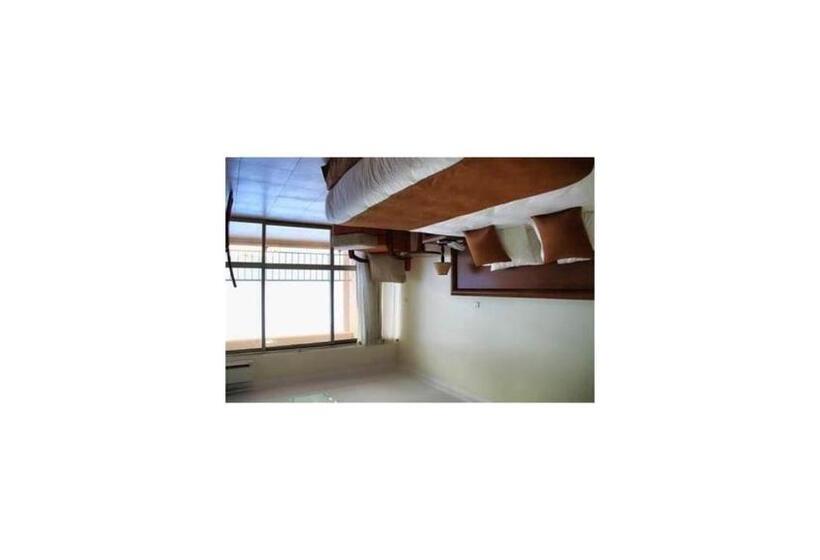 سوییت خانوادگی, Adonai Ltd