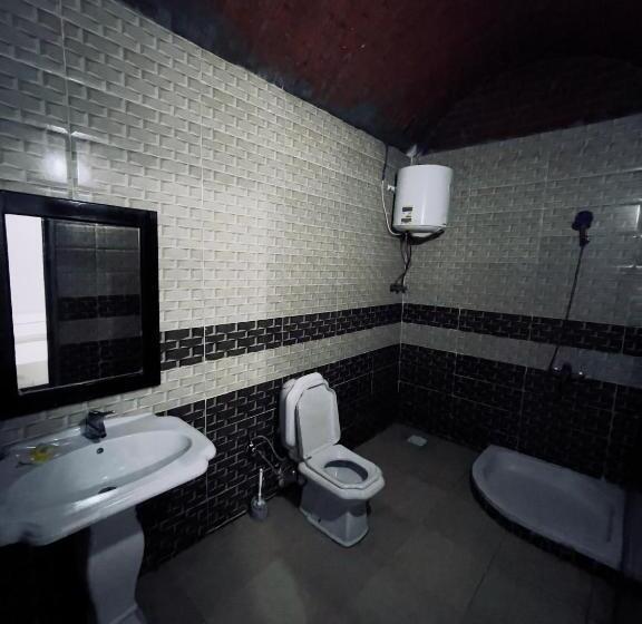 اتاق استاندارد سه نفره, Black Prince Camp