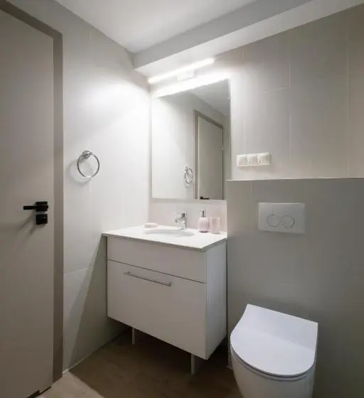 Standard Kolmen Hengen Huone, Casa Encian