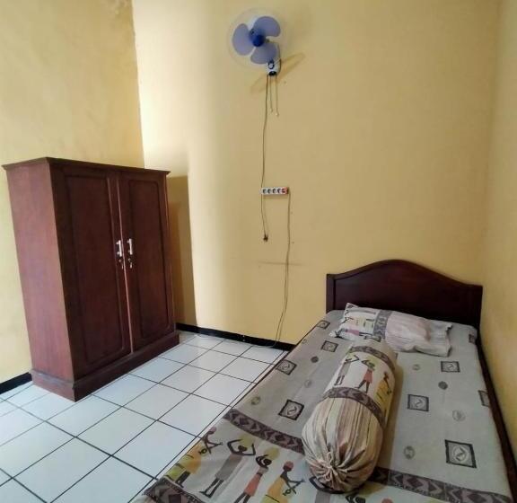 Economy Single Room, Djatis Purwo Wasito