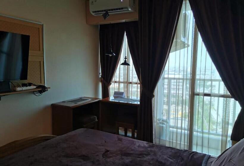 Büyük boy yataklı Standart Stüdyo, Pleasant05tifolia