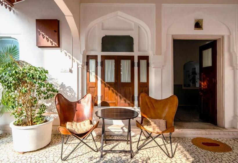 スーペリアファミリールーム, Sum Jaipur