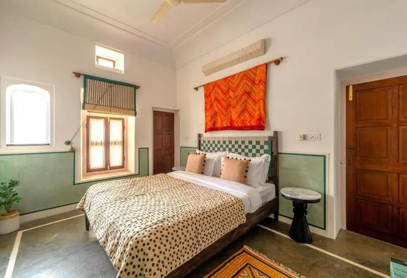 Deluxe-huone, Sum Jaipur