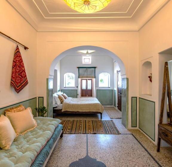 带大床的豪华间, Sum Jaipur